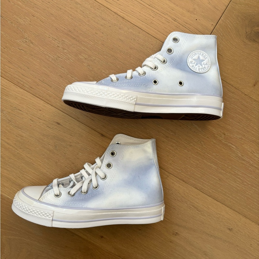 blue and white “cloud” converse size 5.5 women’s